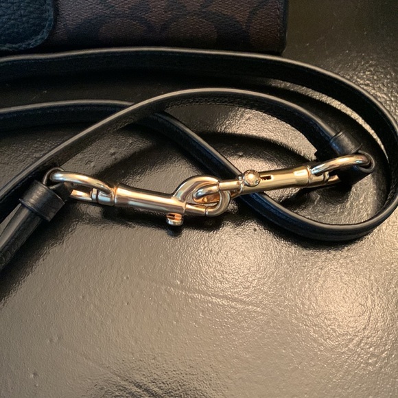 Coach black and brown crossbody with handle - Picture 8 of 10